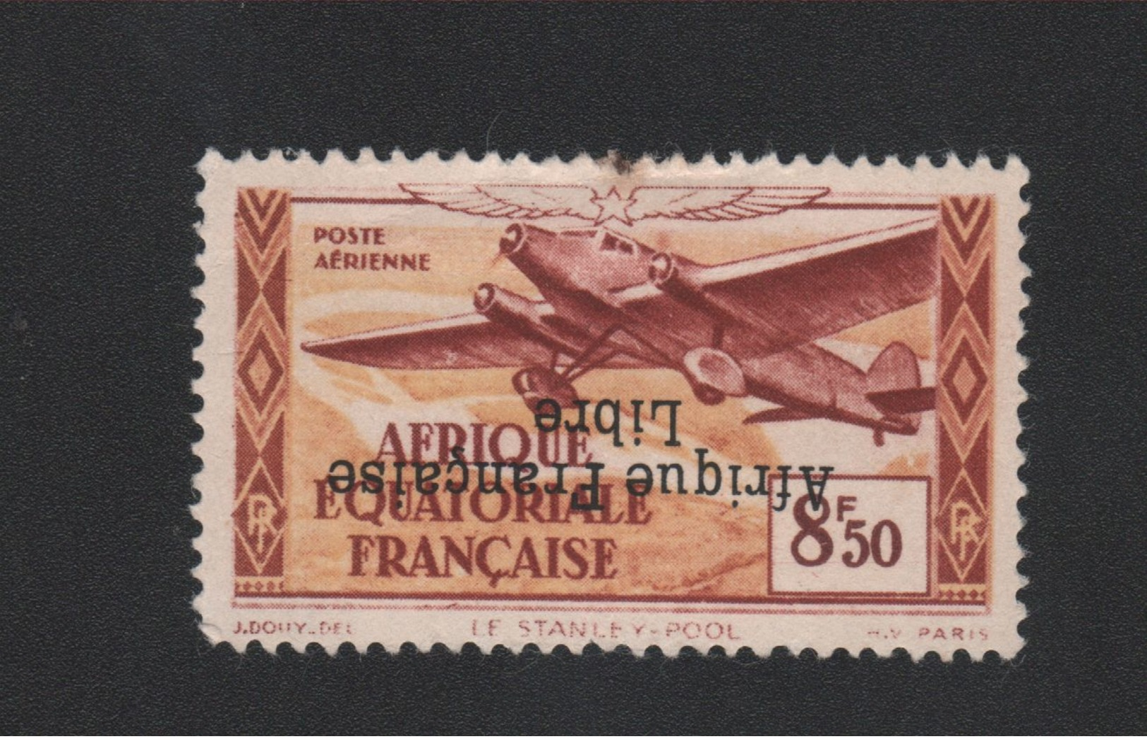 Faux Afrique équatorale Poste Aérienne N° 19d 8f. 50 Surcharge Renversée Gomme Charnière - Neufs