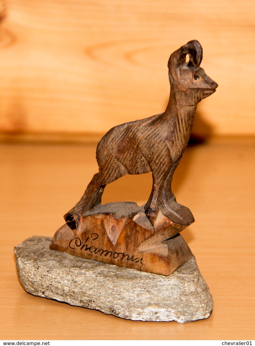 Art-antiquité_sculpture Bois_98_chamois Sur Rocher. - Bois