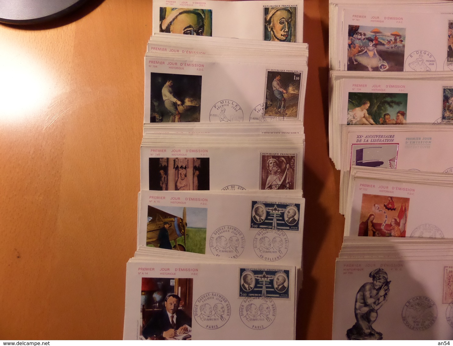 LOT  FDC  FRANCE 1970 - 1971  PAR MULTIPLES - Lots & Kiloware (mixtures) - Max. 999 Stamps