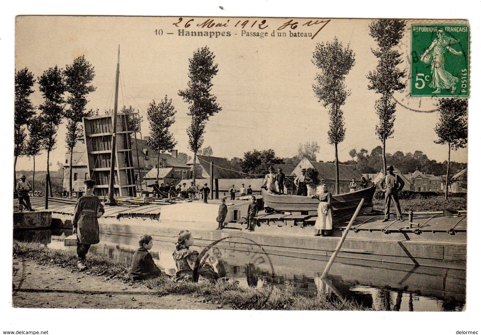 CPA Hannappes En Fait Hannapes 02 Aisne Passage D'un Bateau Péniche à L'écluse Canal Sambre Oise Très Belle Animation - Autres & Non Classés