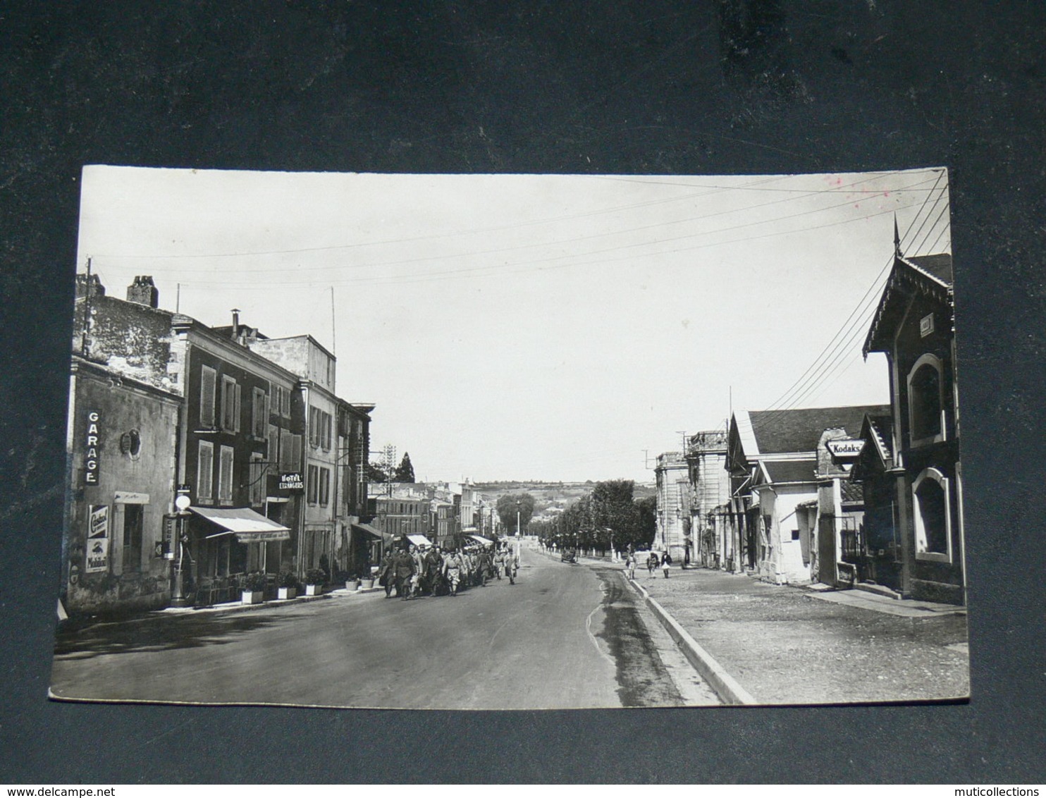 SAINT MAIXENT   / ARDT   1950  VUE DEFILE   / CIRC /  EDITION - Saint Maixent L'Ecole