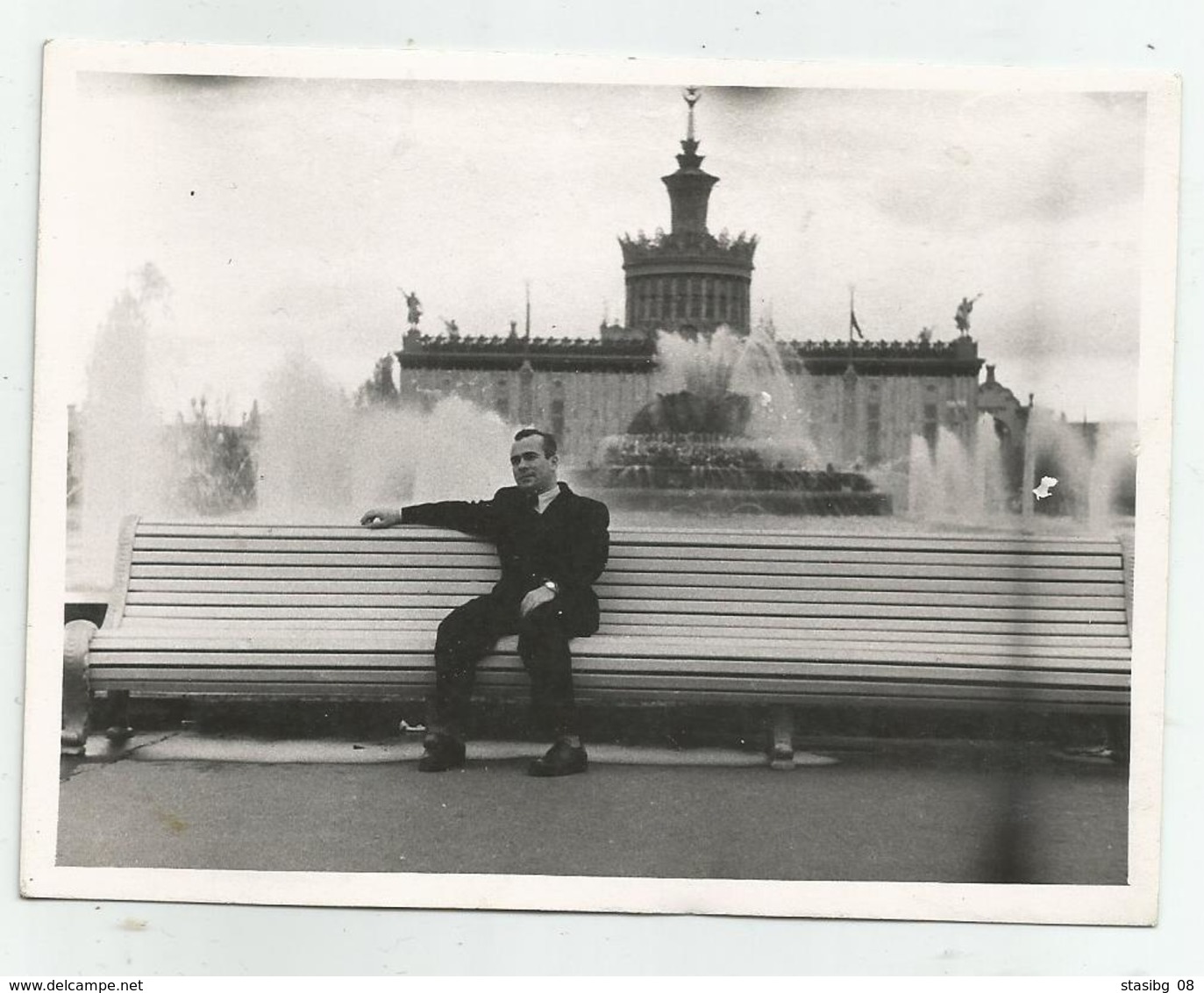 Photo From Moscow-Man Pose For Photo M,79-121 - Persone Anonimi