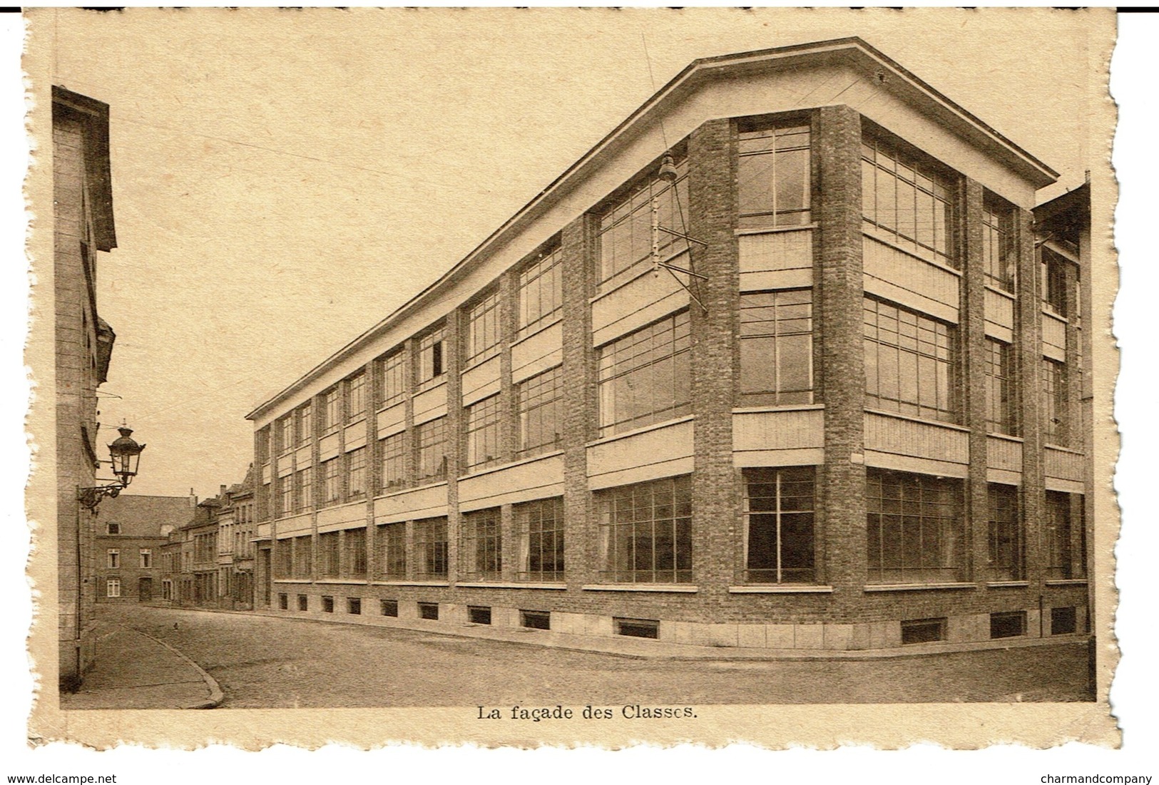 Collège Notre-Dame 30 Rue Des Augustins Tournai - Circulée - Façade Des Classes - 2 Scans - Doornik