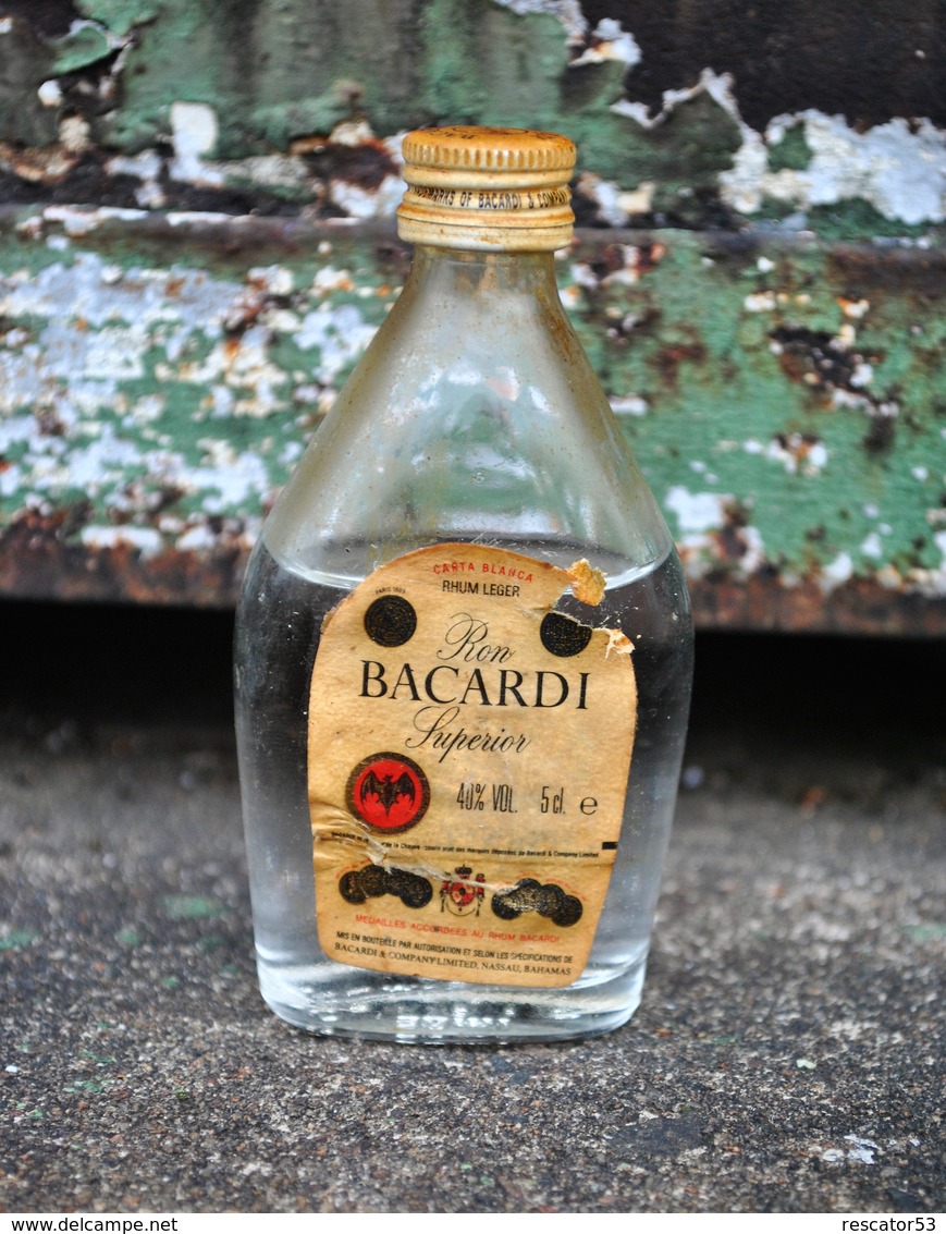 Rare Ancienne Mignonnettes Rhum Bacardi Supérieur - Mignonnettes