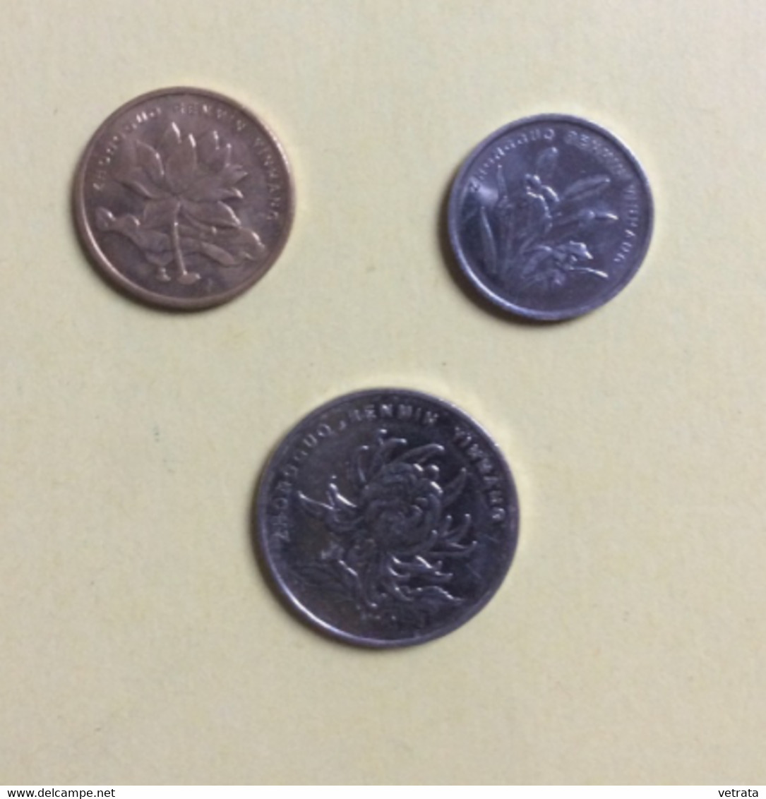 Chine : 4  pièces , 1 Yuan (2011/12/13) & 5 Yuan (2014) - China