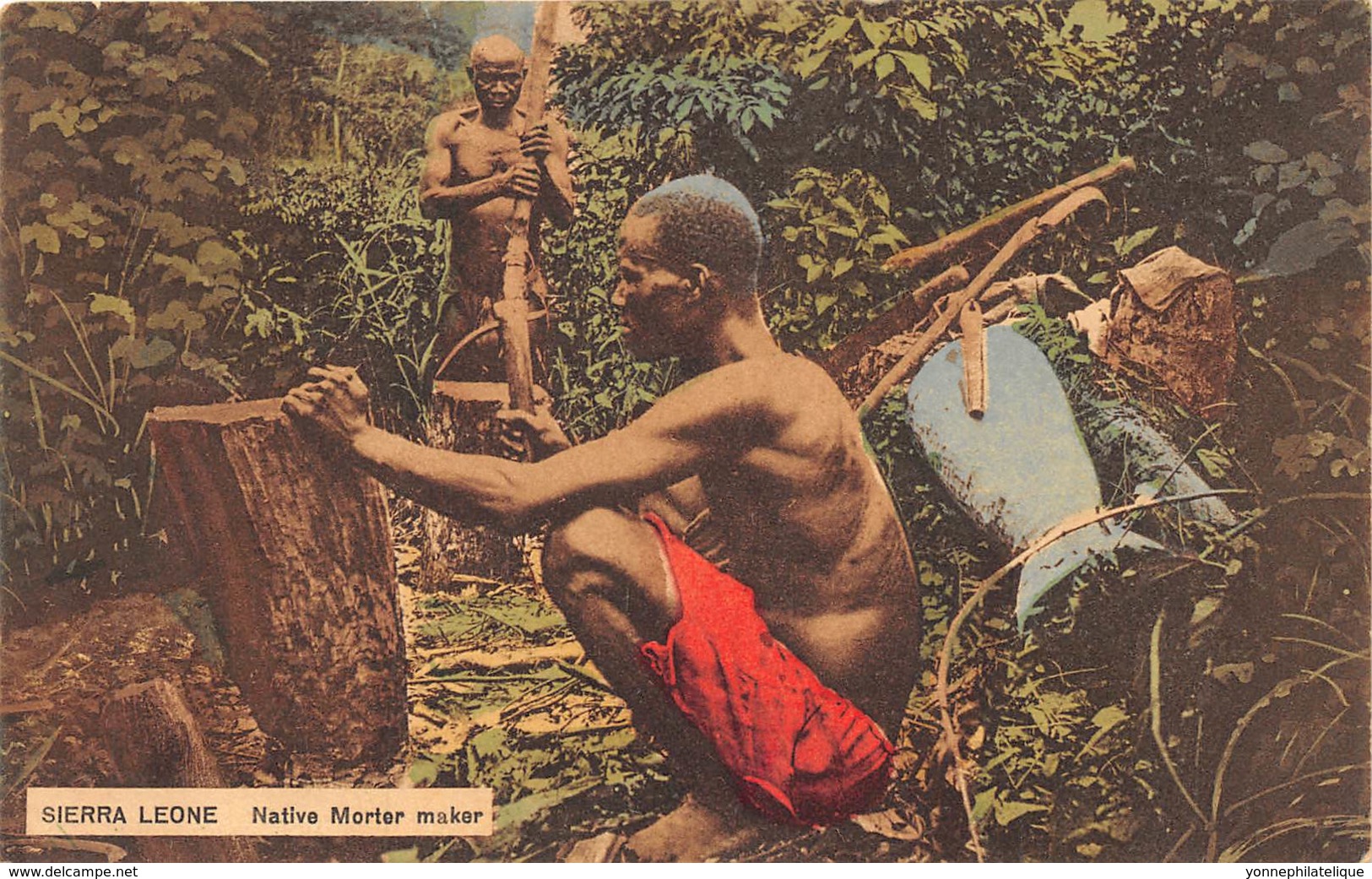 Sierra Leone - Ethnic / 04 - Native Morter Maker - Sierra Leone