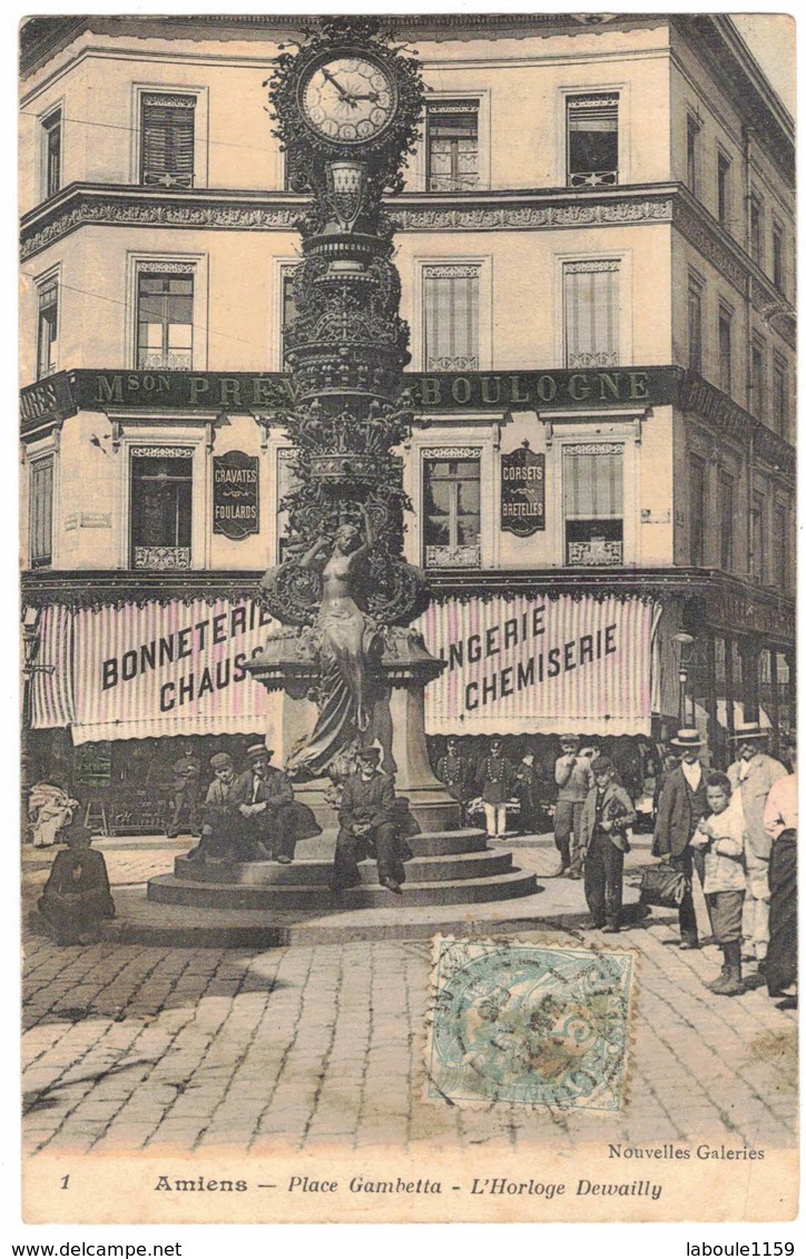 AMIENS SOMME Colorisée Jaune Et Rouge : Place Gambetta L'Horloge Dewailly Devanture Magasin PREVOST BOULOGNE Bonneterie - Amiens