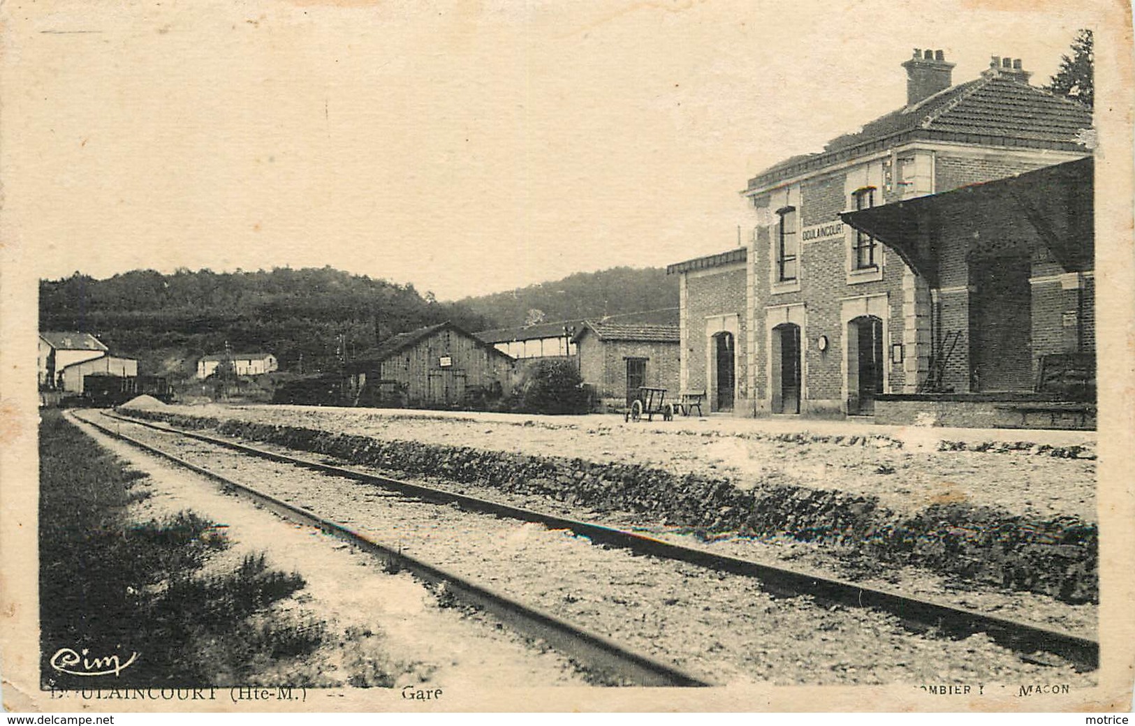 DOULAINCOURT - La Gare.(carte Vendue En L'état). - Bahnhöfe Ohne Züge