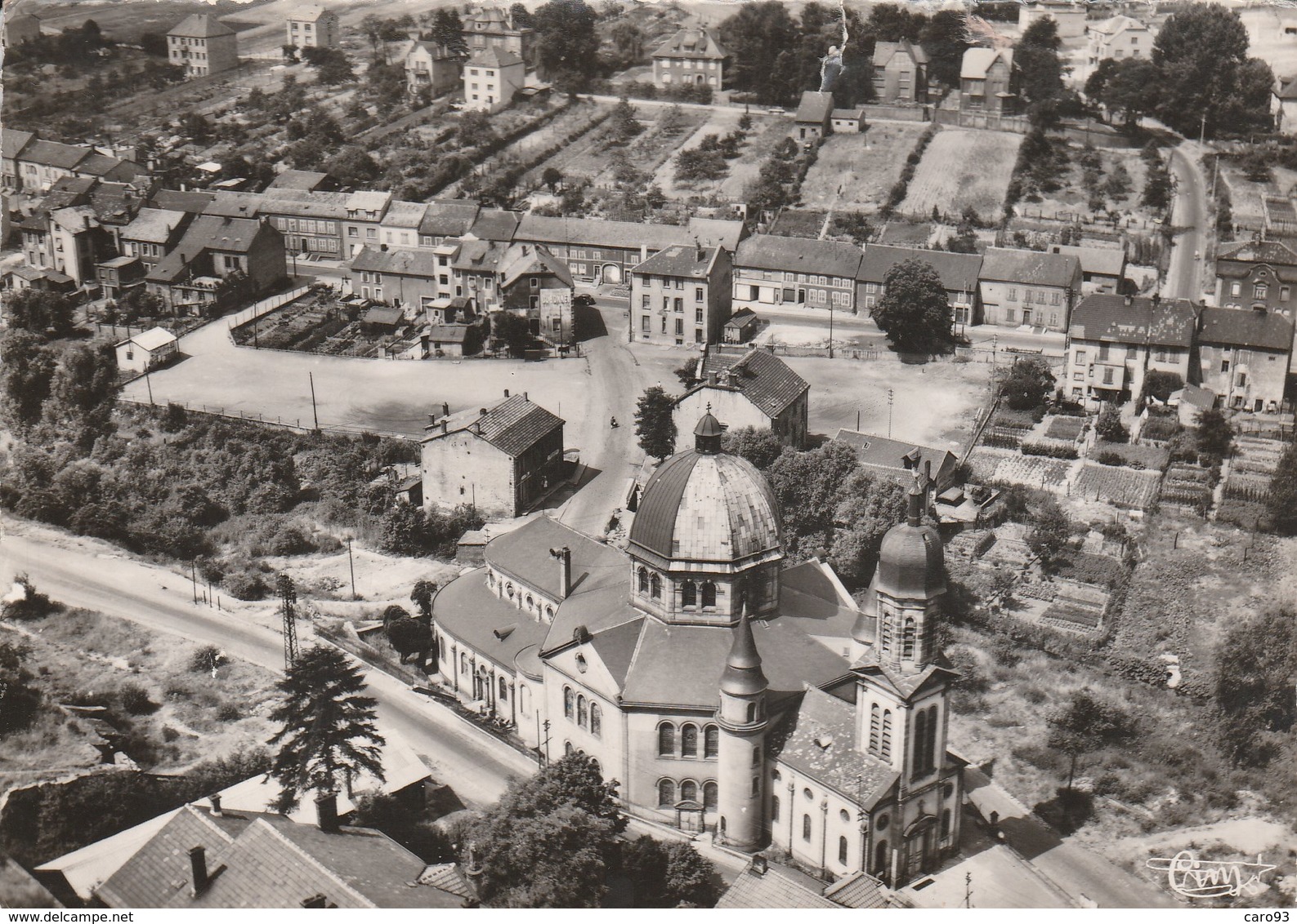 Creutzwald Vue Générale Aérienne Au Centre L'Eglise - Creutzwald