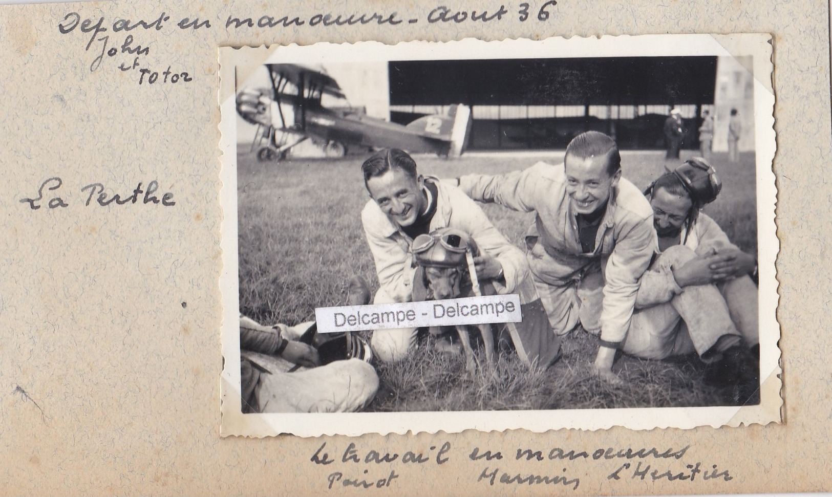 LA PERTHE  PLANCY L'ABBAYE 1936 - Photo Originale De 3 Aviateurs Nommés Avec Le Chien Mascotte ( Aube ) - Lieux