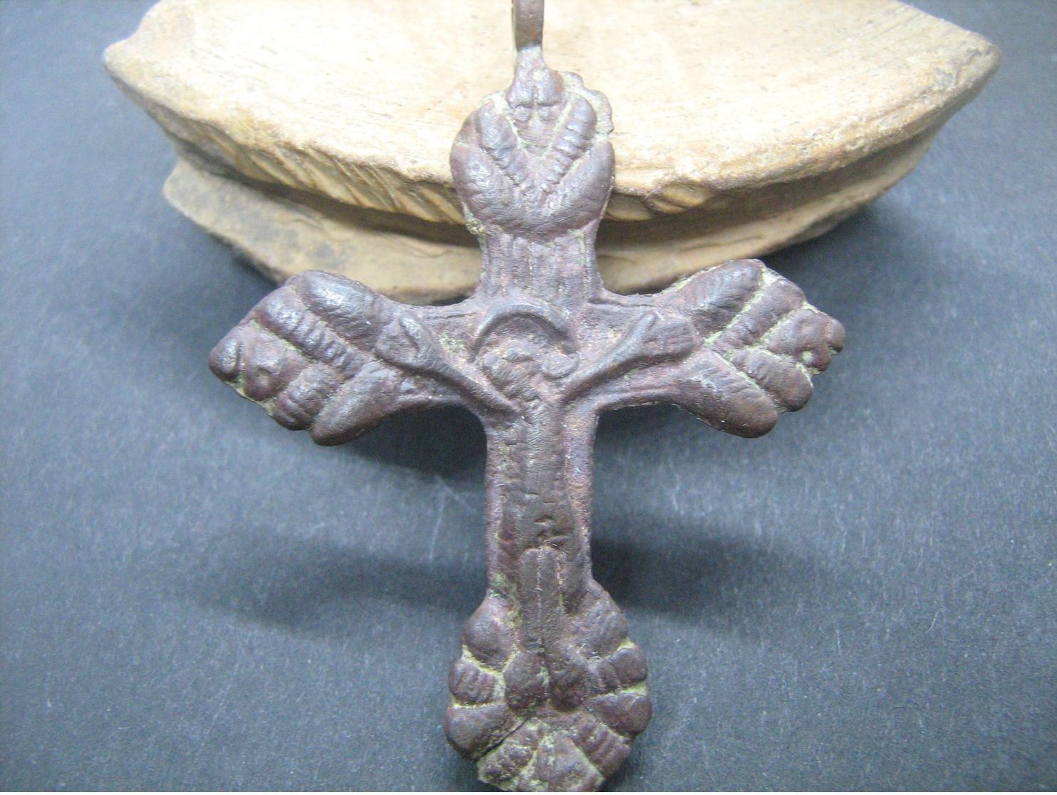 Ancient Bronze Cross 15-17 Century - Archéologie