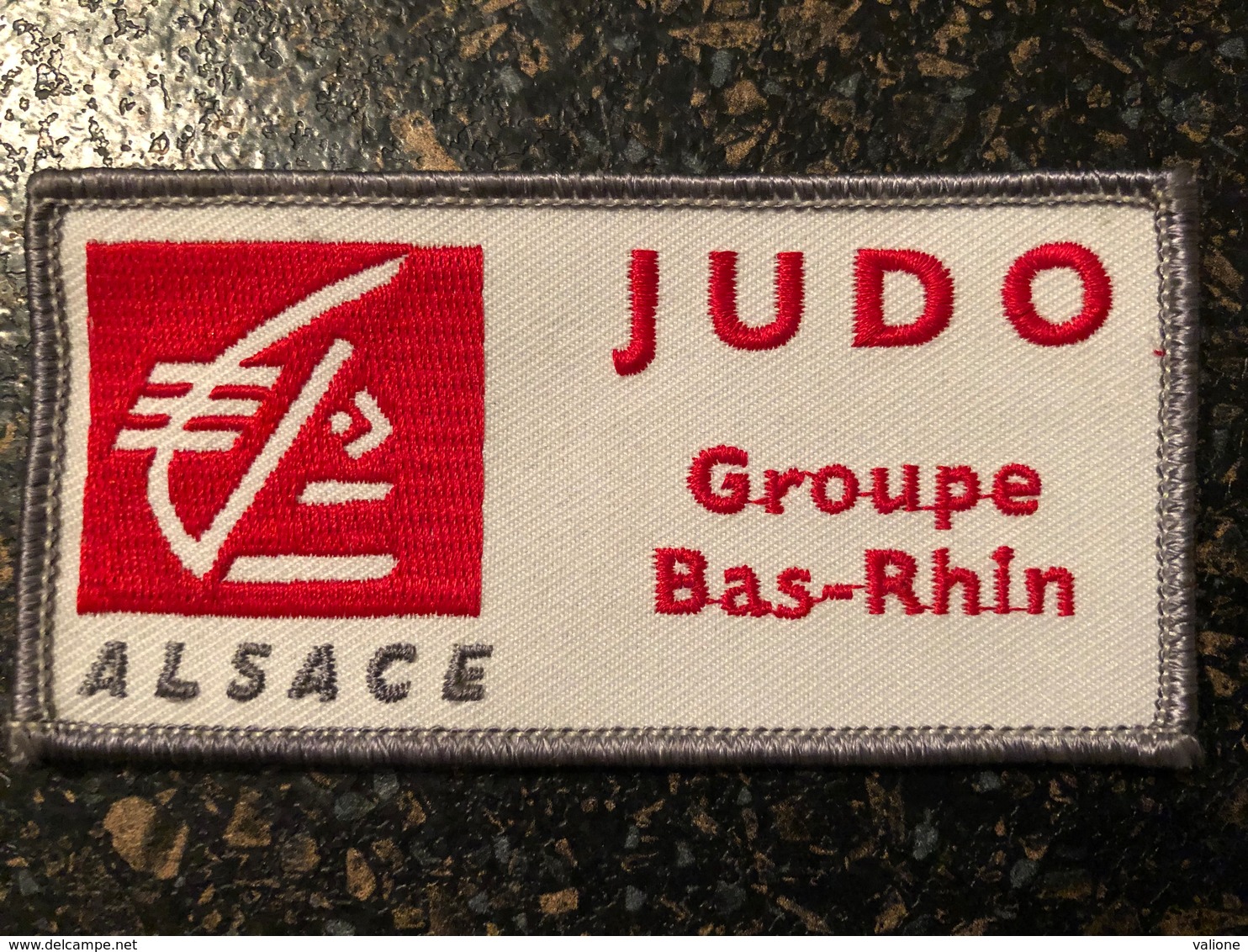 Ecusson JUDO Groupe Du Bas-Rhin Par La Caisse D'Epargne - Kampfsport