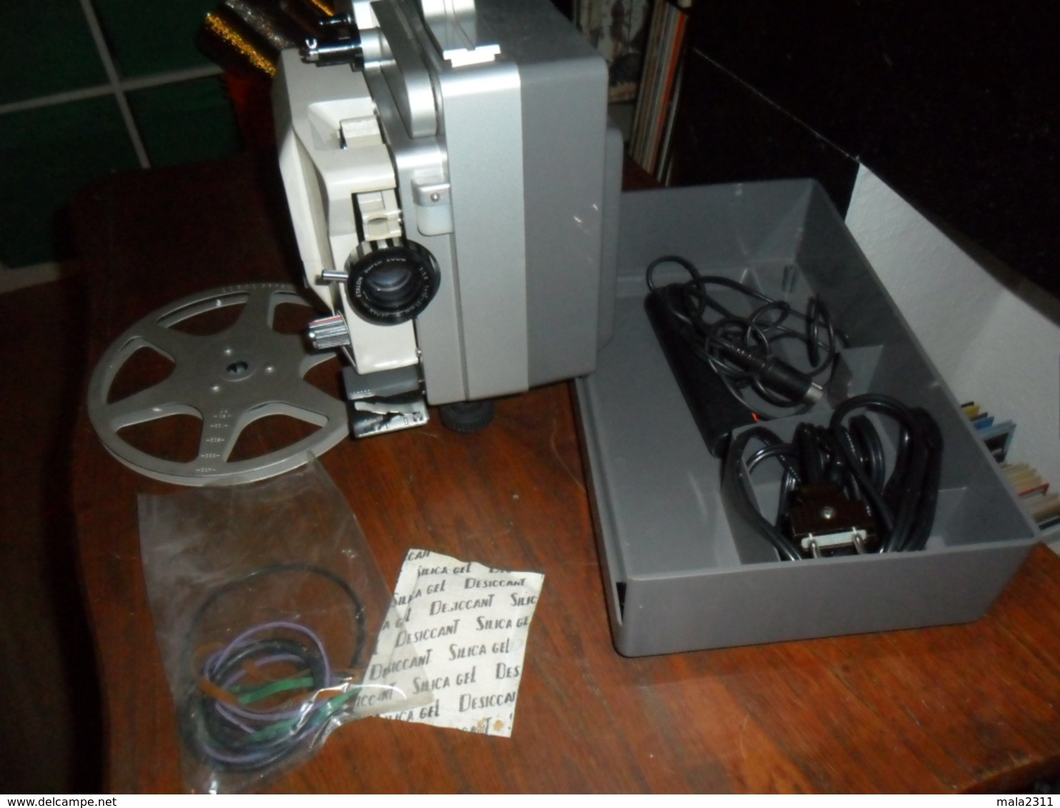 ANCIEN PROJECTEUR FILM 8MM / COPAL SEKONIC CP77 / MADE IN JAPAN - Projecteurs De Films