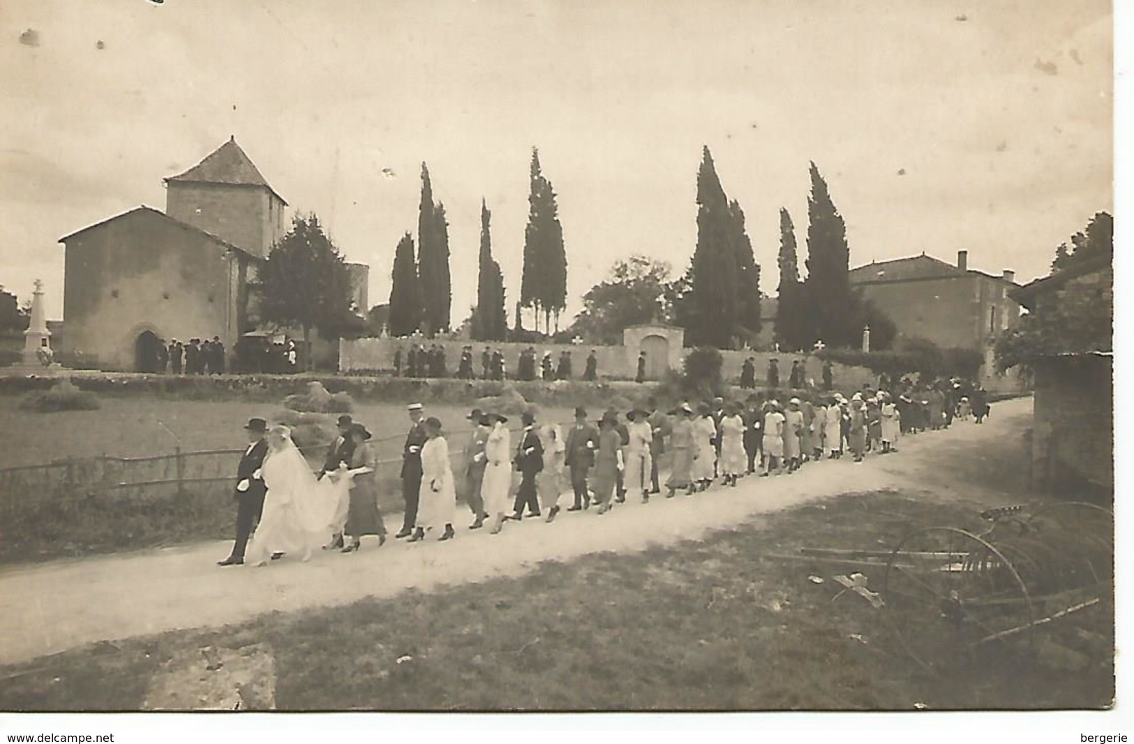 Photographie    Mariage Le 28 Juillet 1925 à Saint Laurent De Ceris  16 - Noces