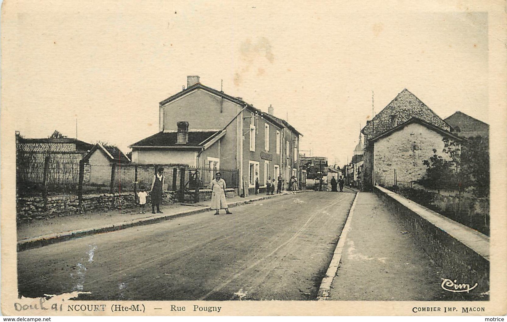 DOULAINCOURT - Rue Pougny (carte Vendue En L'état). - Doulaincourt