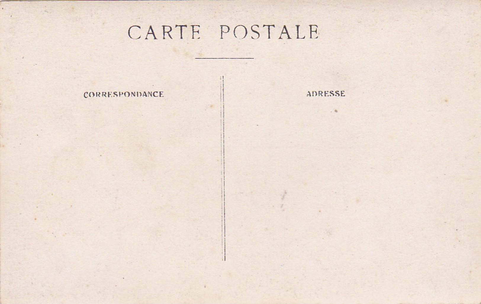 Cpa Photo Facteur - Le Personnel D'un Bureau De Postes Et Télégraphes - Non Situé - Postal Services