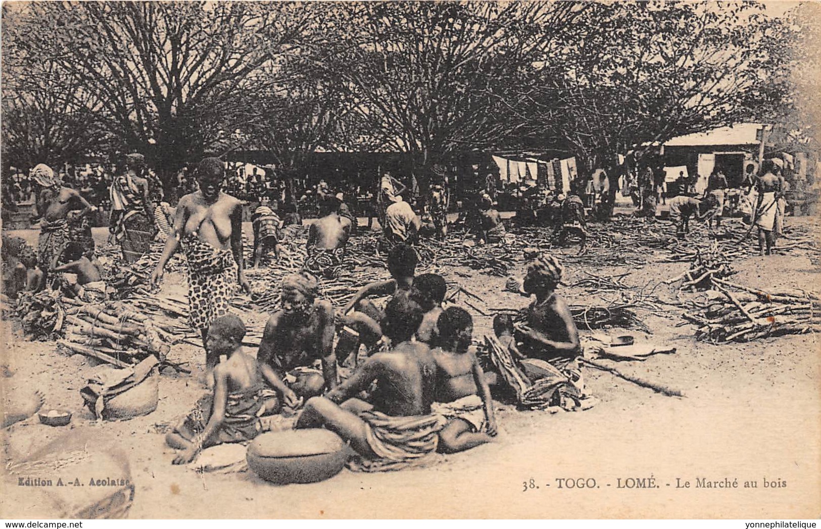 Togo - Topo / 11 - Lomé - Le Marché Au Bois - Togo