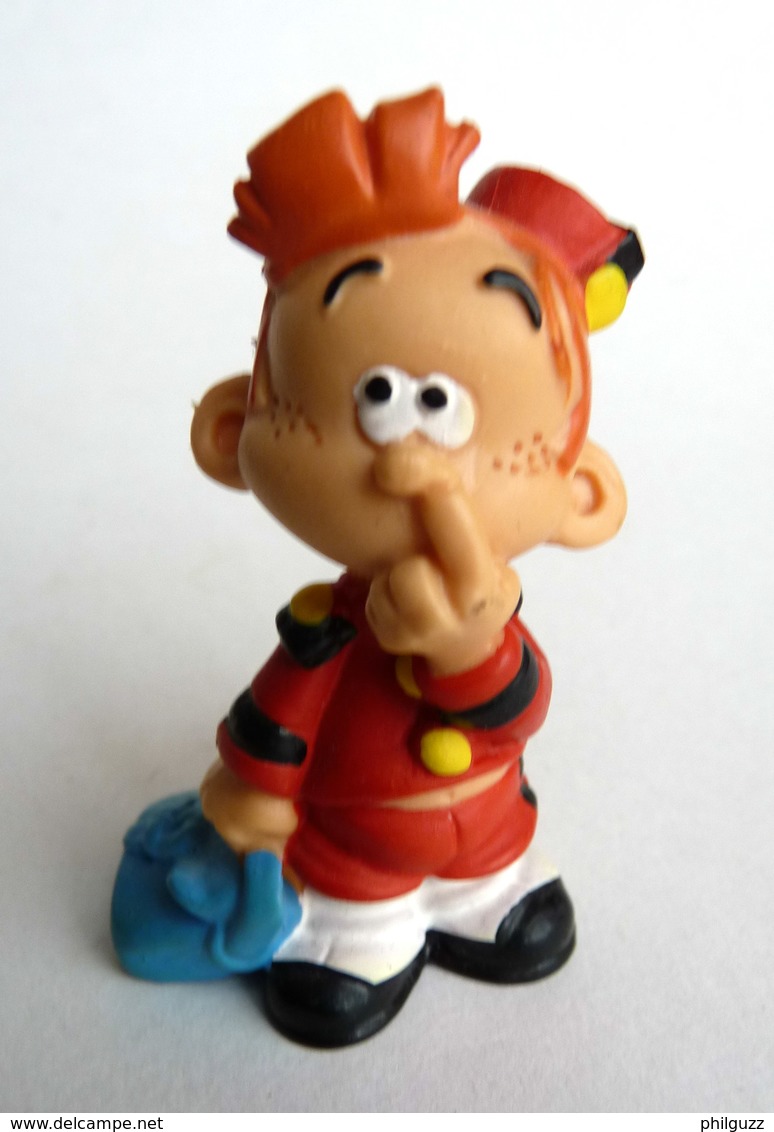 FIGURINE PLASTOY 1997 PETIT SPIROU AVEC CARTABLE (1) - Autres & Non Classés