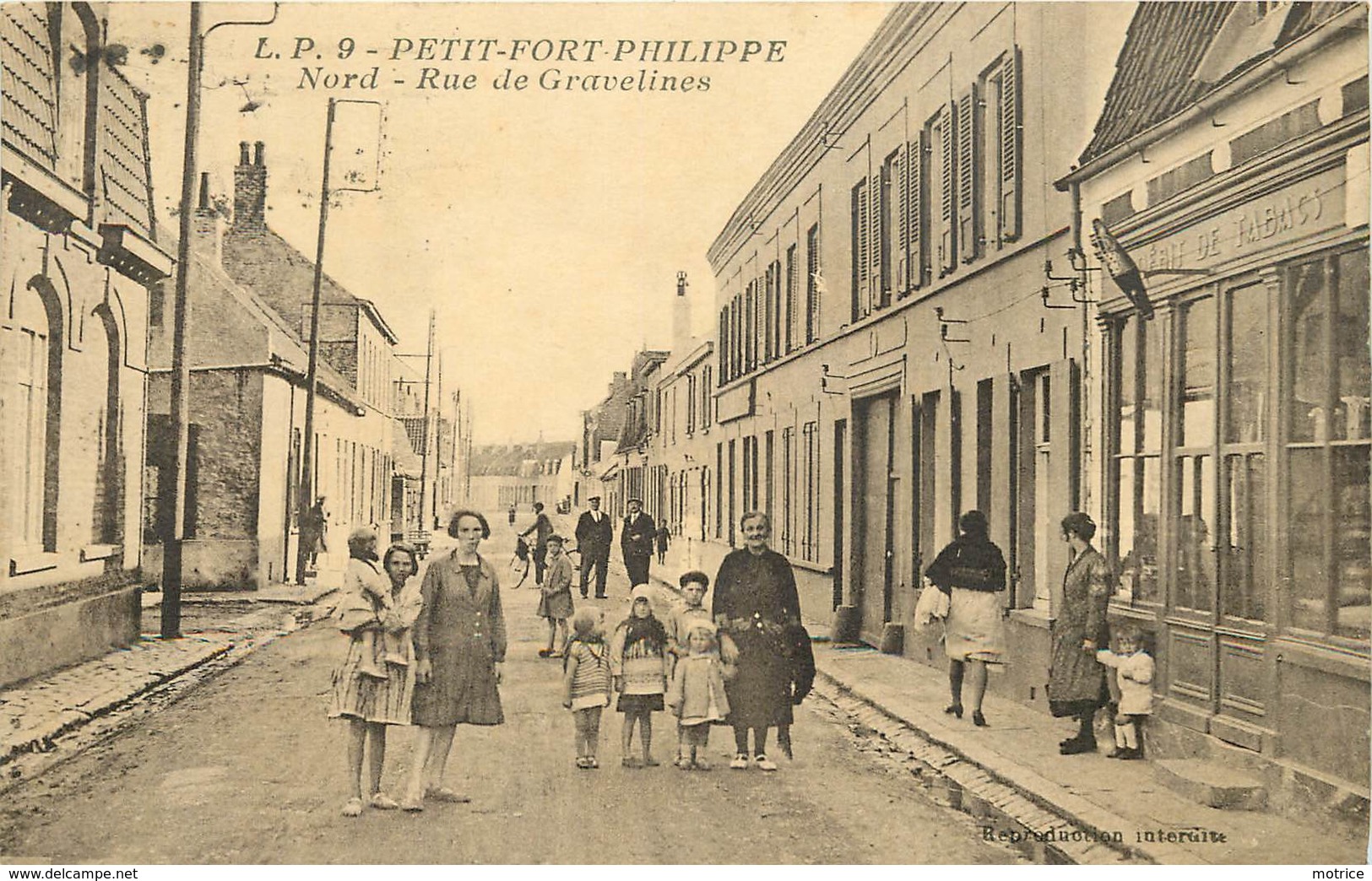 PETIT FORT PHILIPPE - Rue De Gravelines. (tabac). - Autres & Non Classés