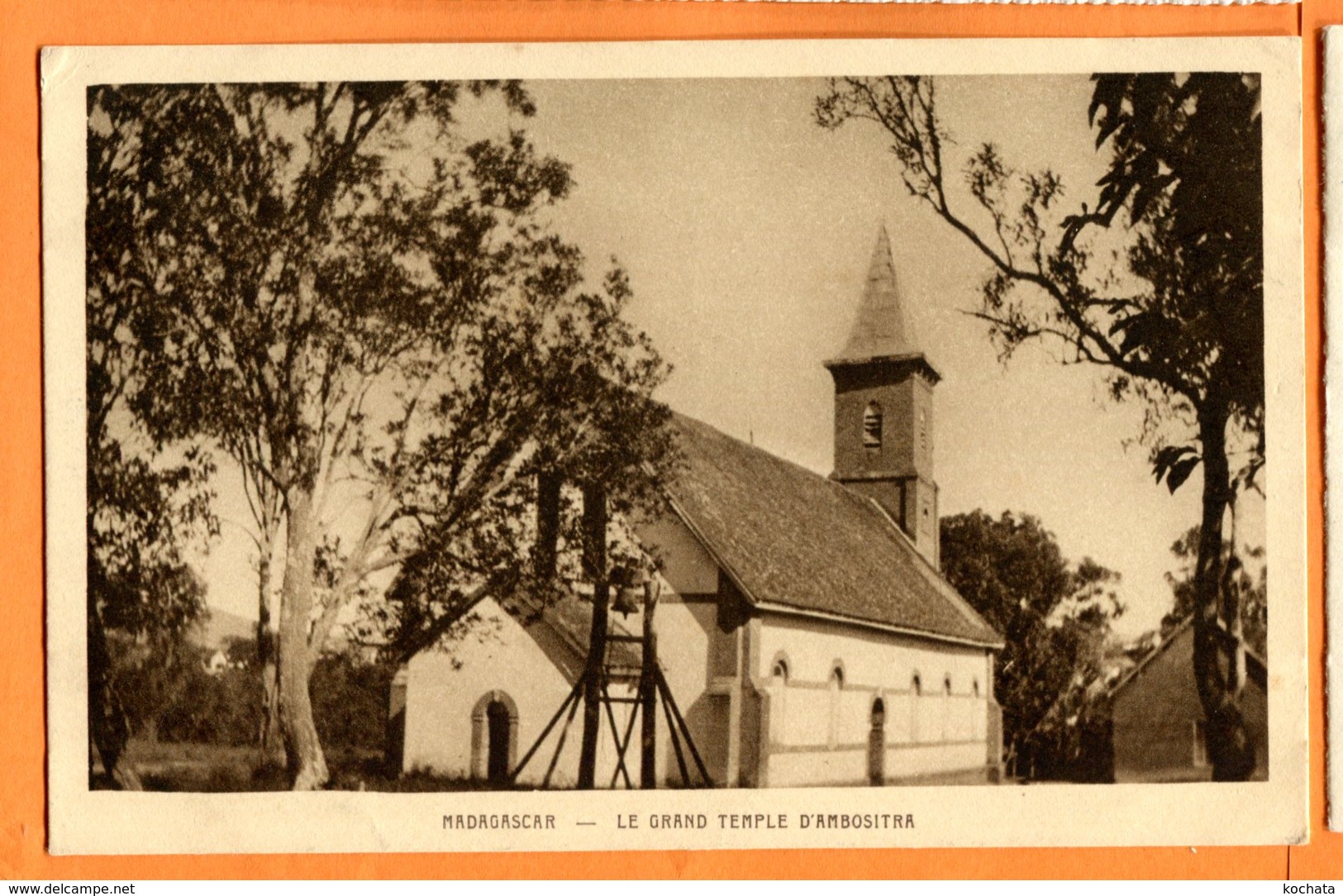 VAL075, Madagascar, Le Grand Temple D'Ambositra, Non Circulée - Madagascar