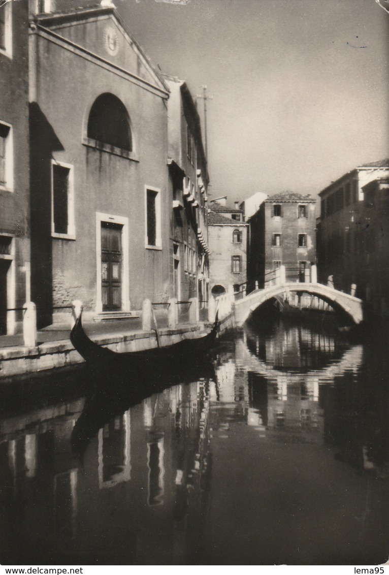 VENEZIA SCORCIO PANORAMICO CON GONDOLA DETTAGLI ANNO 1950 VIAGGIATA - Venezia