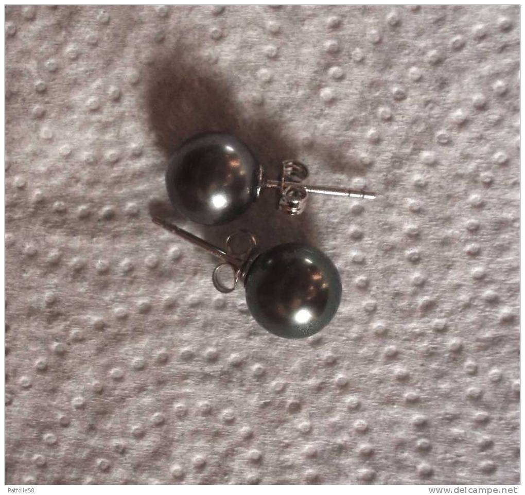 MAGNIFIQUES BOUCLES D'OREILLE :  VERITABLES PERLES NOIRES TAHITI. - Earrings