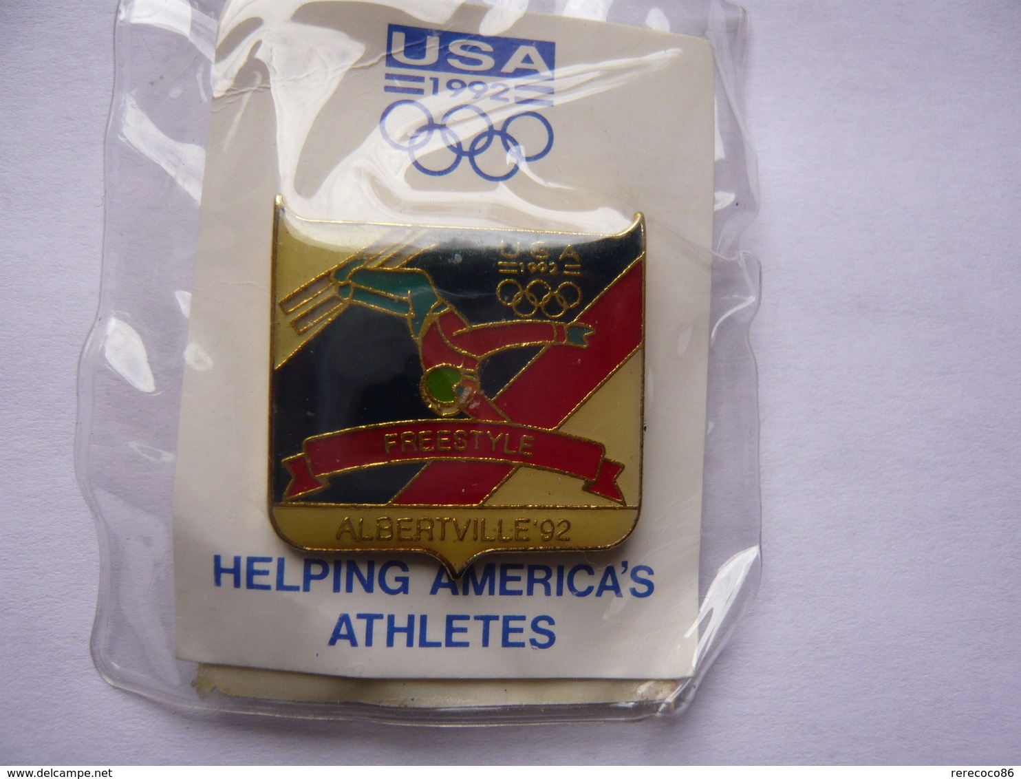 Pin S JEUX OLYMPIQUES  ALBERTVILLE TEAM U S A Sous Blister - Olympic Games