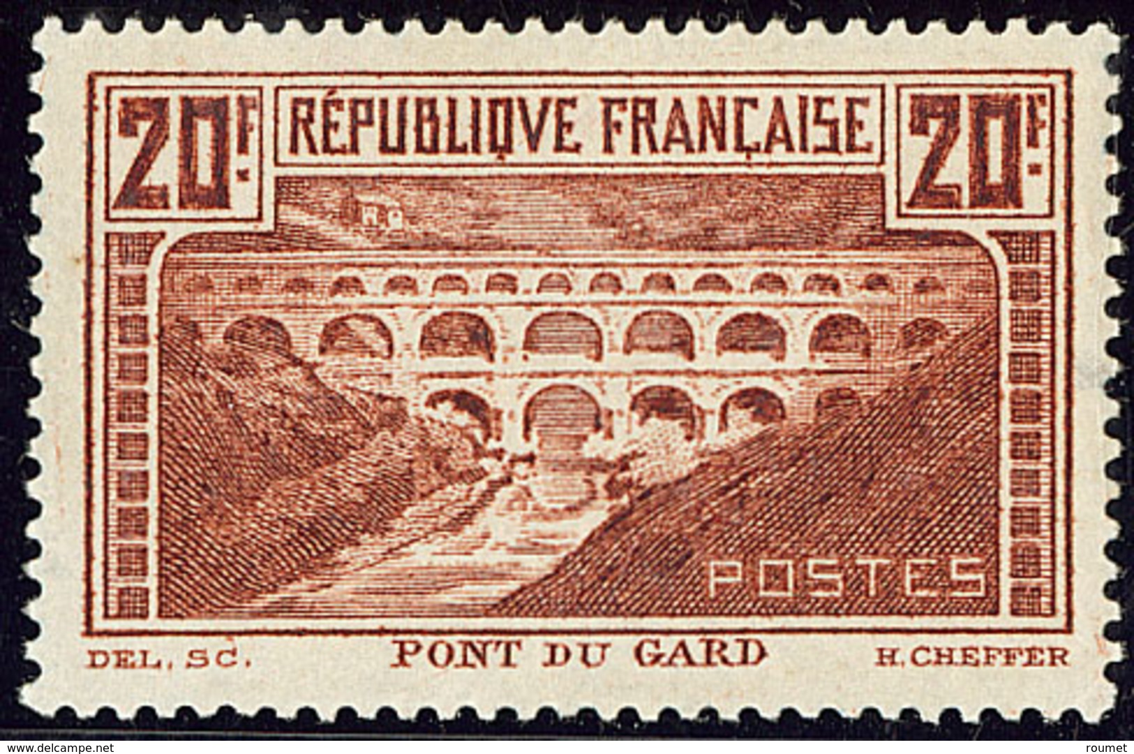 ** Pont Du Gard. Papier Blanc. No 262A (Maury 262I). - TB - Autres & Non Classés