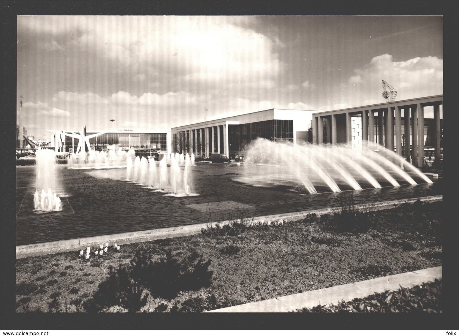 Brussel - Wereldtentoonstelling / Exposition Universelle 1958 - De Fonteinen En De Zuilengang - Fotokaart - Expositions Universelles