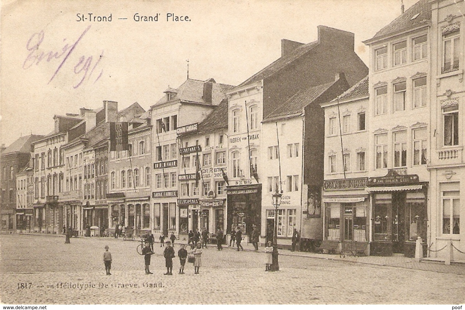 St-Trond / St-Truiden : Grand'Place Met Uithangborden Winkels - Sint-Truiden