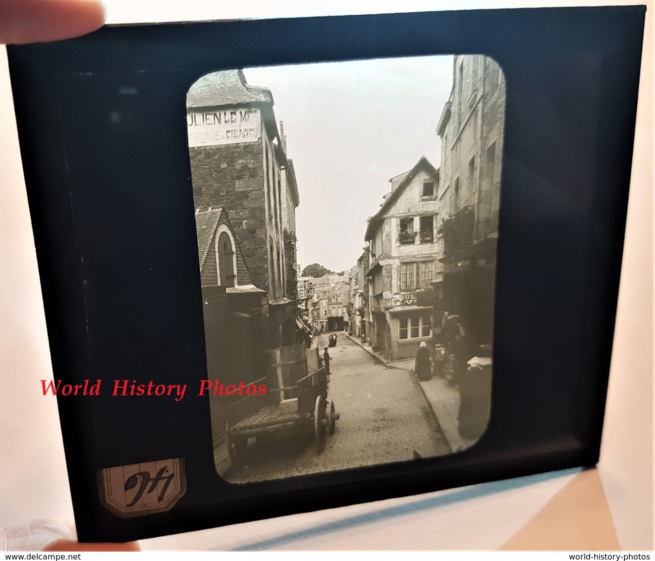 Photo Sur Plaque De Verre Début XXe - DINAN - Rue à Identifier Attelage Publicité Julien Le Mée - Bretagne Cotes D'Armor - Plaques De Verre