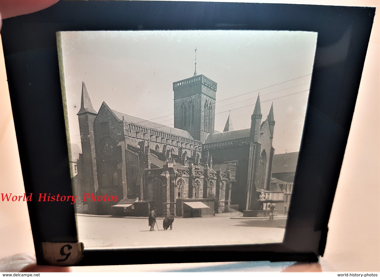 Photo Sur Plaque De Verre Début XXe - VIRE - Vue Sur L' Eglise - Calvados Normandie Architecture Histoire Patrimoine - Glass Slides