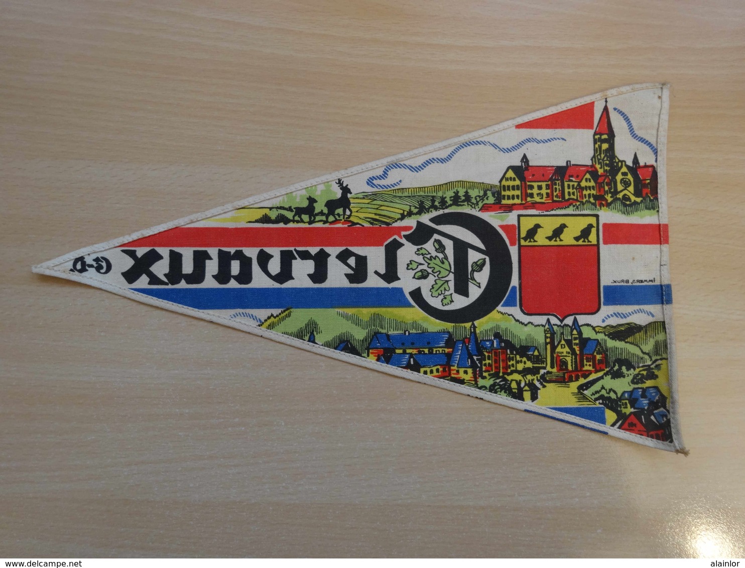 Fanion Touristique Luxembourg CLERVAUX  (vintage Années 60) - (Vaantje - Wimpel - Pennant - Banderin) - Obj. 'Souvenir De'