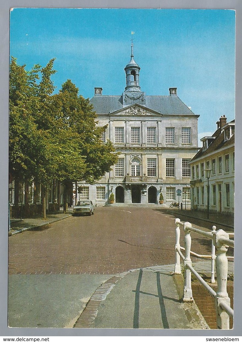 NL.- WEESP. Stadhuis. Old Car. - Weesp