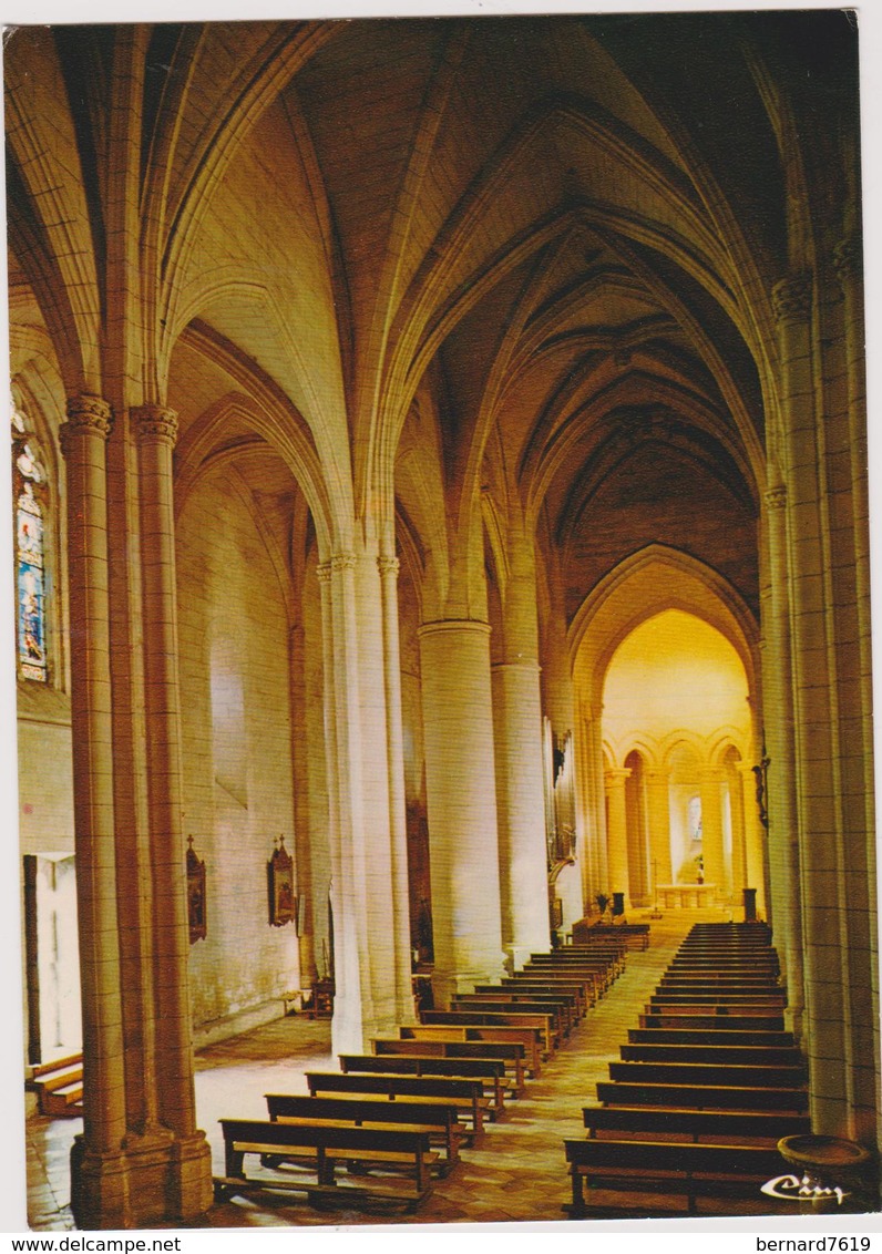 33 Guitres  Interieur De  L'eglise - Other & Unclassified