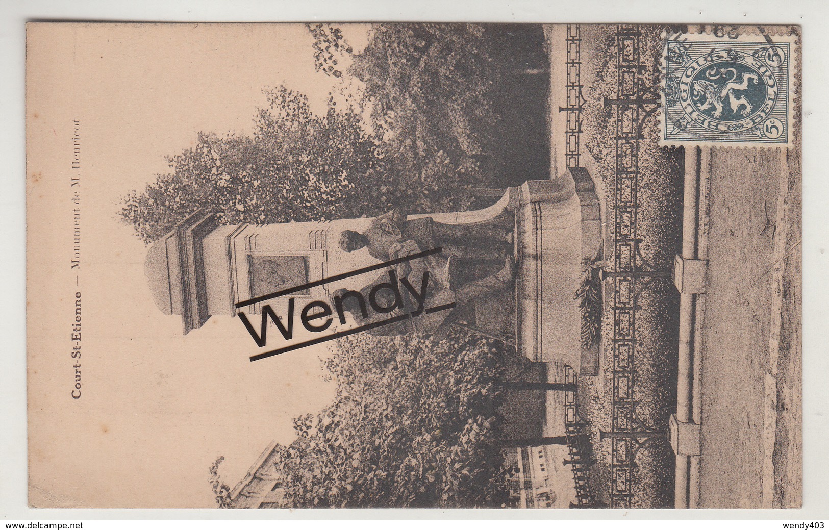 Court-Saint-Etienne (monument) - Court-Saint-Etienne