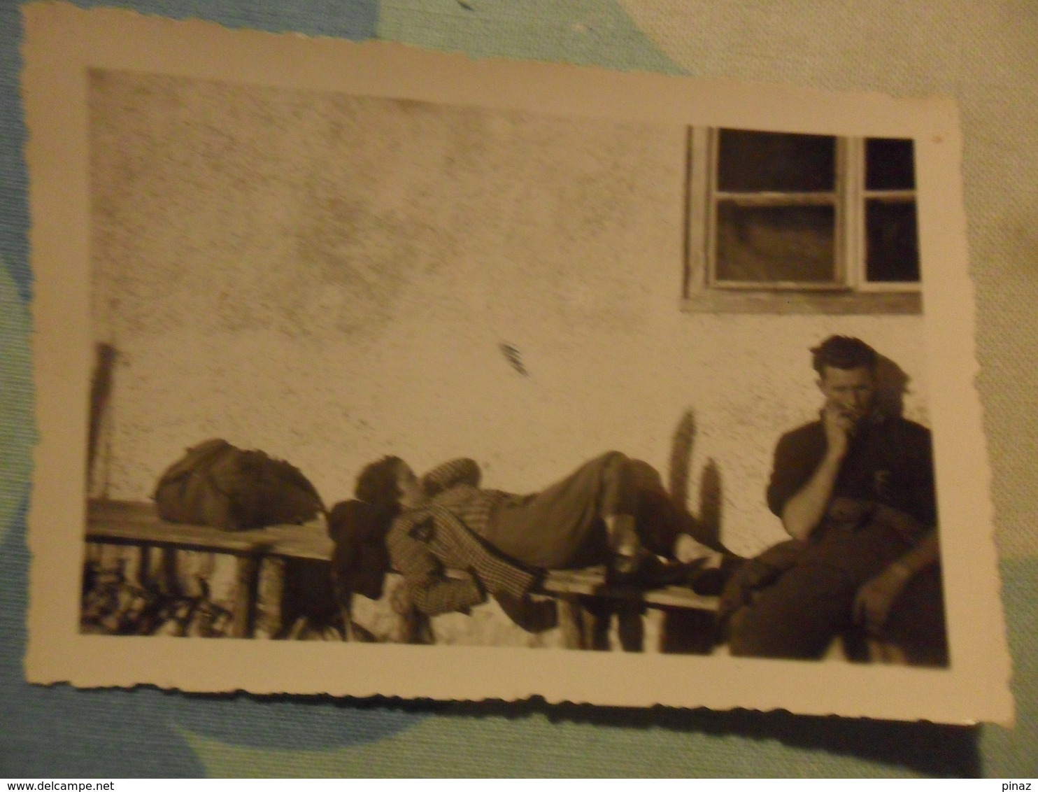 Foto Piccola COPPIA ALPINISTI IN RIPOSO   BONDONE 1946 - Personnes Anonymes