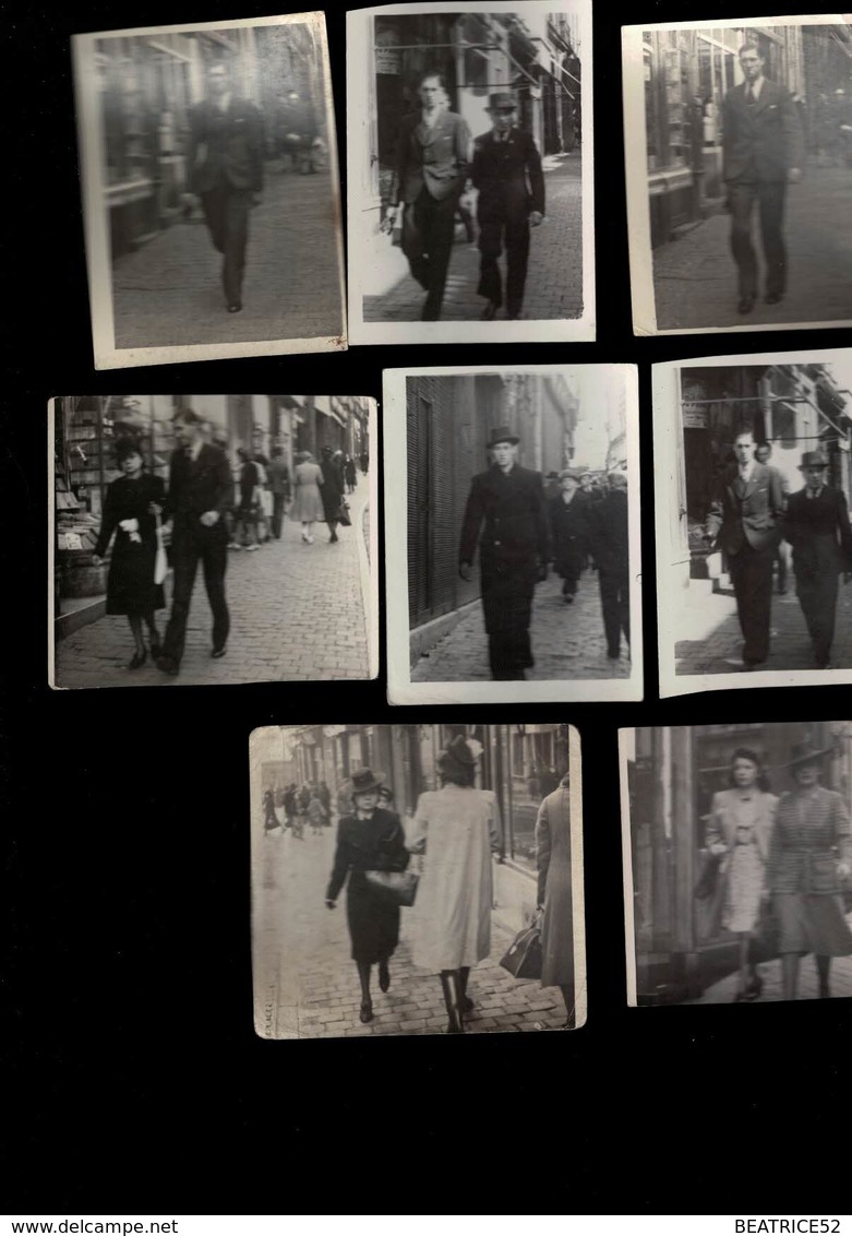 MONS RUE DE LA CHAUSSEE ET AUTRES EN +- 1930 LOTS DE 8 PETITES PHOTOS  HOMMES FEMMES EN PROMENADE DEVANT LES MAGASINS - Lieux