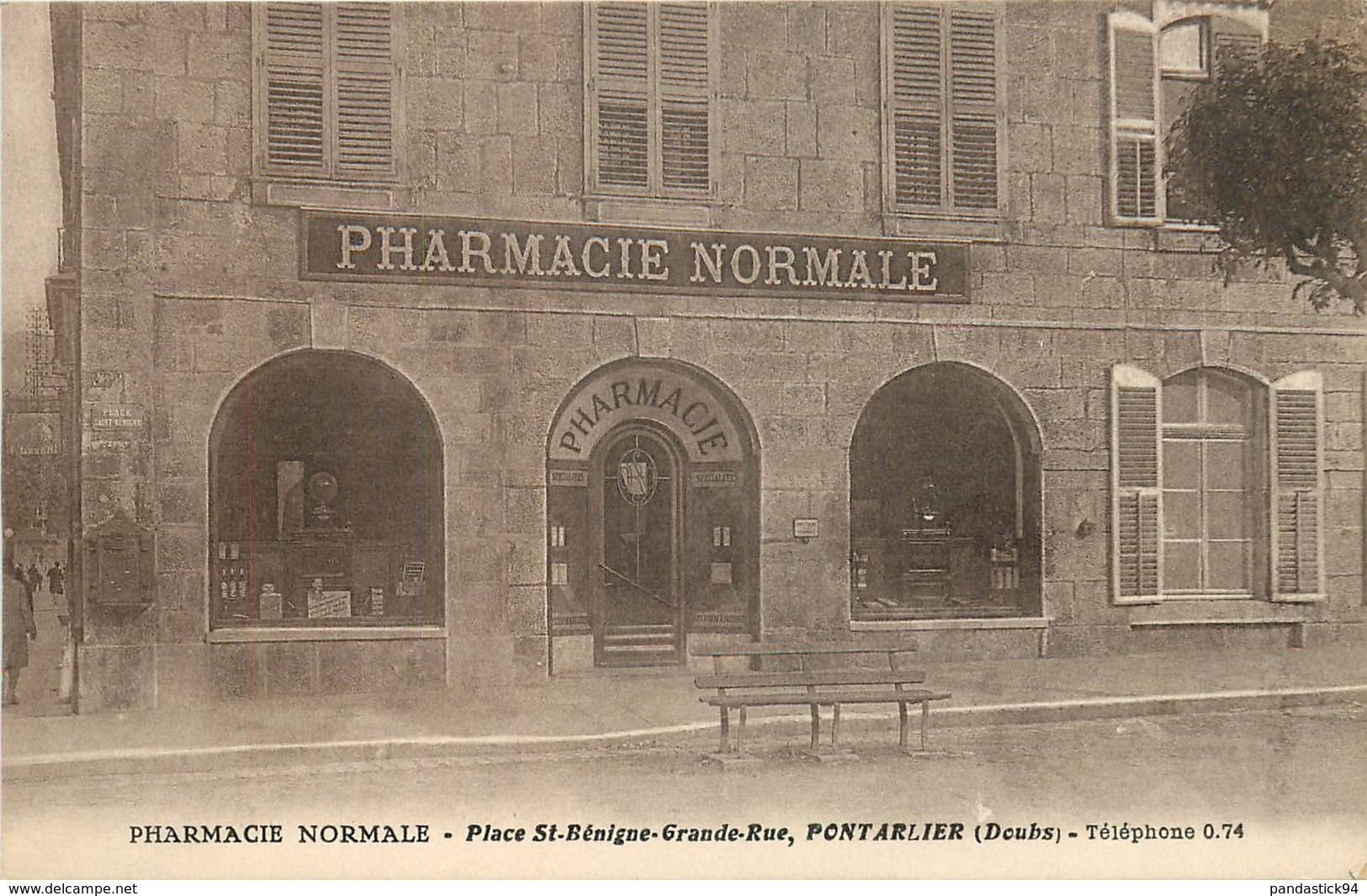 CPA 25 PONTTARLIER COMMERCE PHARMACIE PLACE ST BENIGNE GRANDE RUE  VOIR IMAGES - Pontarlier