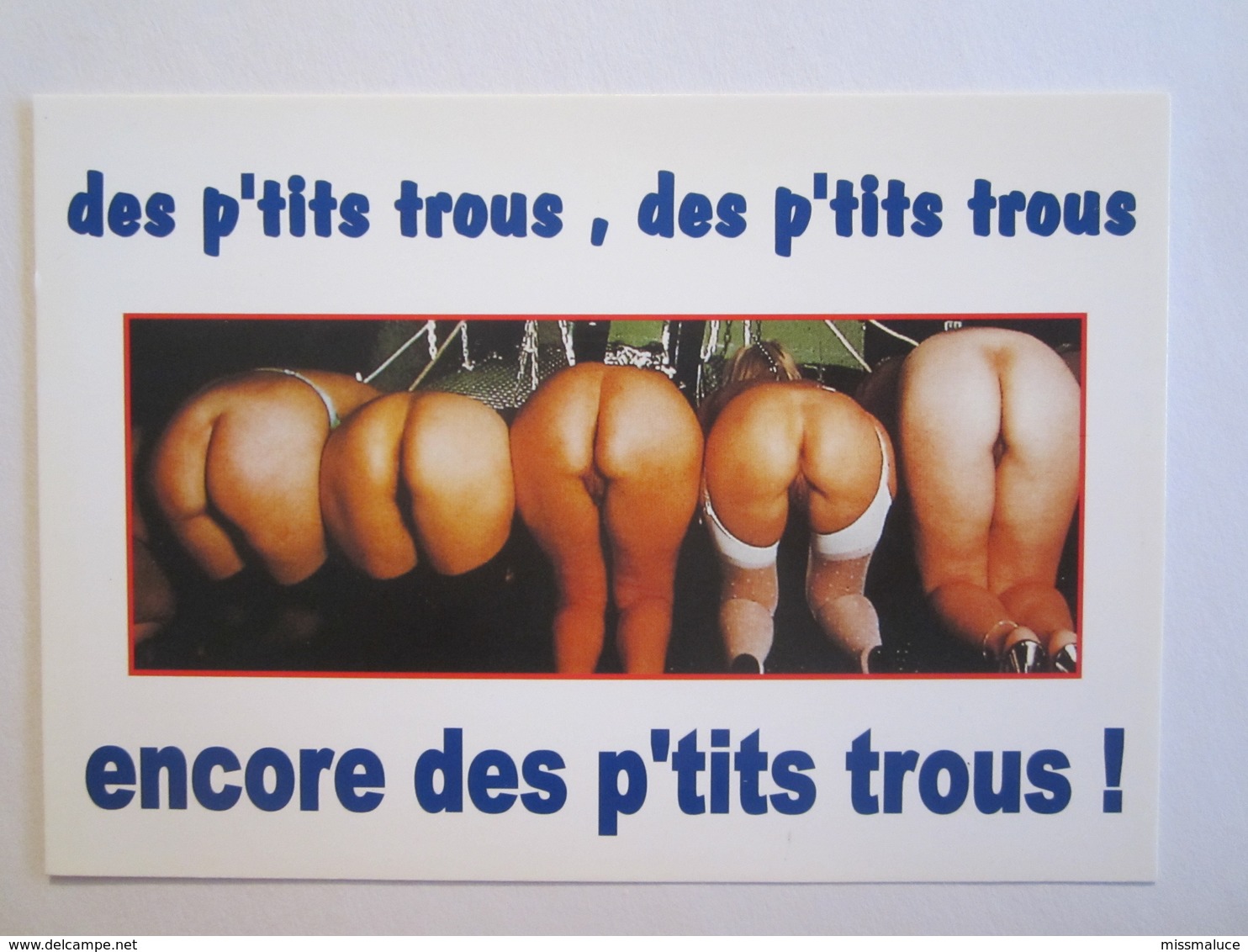 Pin-up Pin-ups Femme Nue Seins Nus Des P'tits Trou, Des P'tits Trous Encore Des P'tits Trous - Pin-Ups