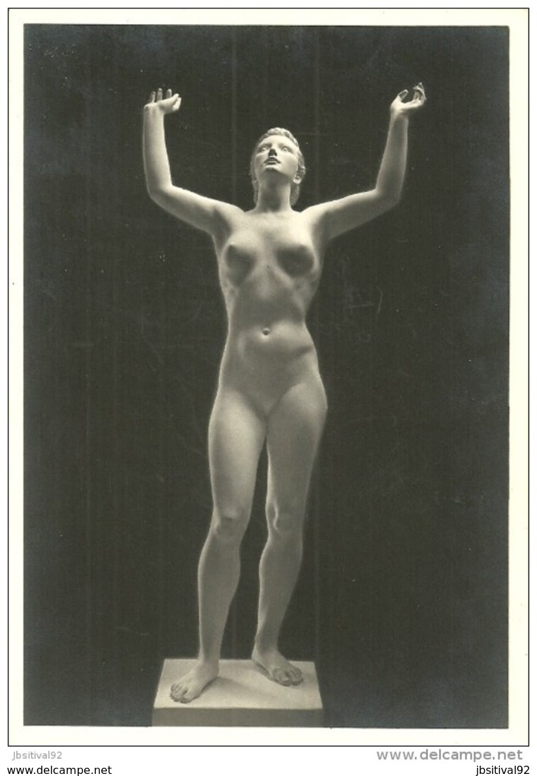 ARNO BREKER    EOS   Film   Foto   Verlag   Berlin SW 68      Photo Charlotte Rohrbach  FEMME NUE - Sculptures