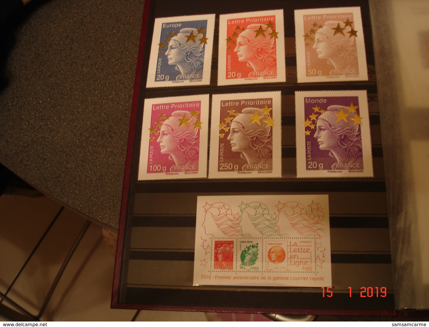 ALBUM CONTENANT TIMBRES,CARNETS ET BLOCS FEUILLETS NEUF LUXE DE FRANCE( Contient Les 15 MARIANNES AUX ETOILES D'OR) - Collections (en Albums)