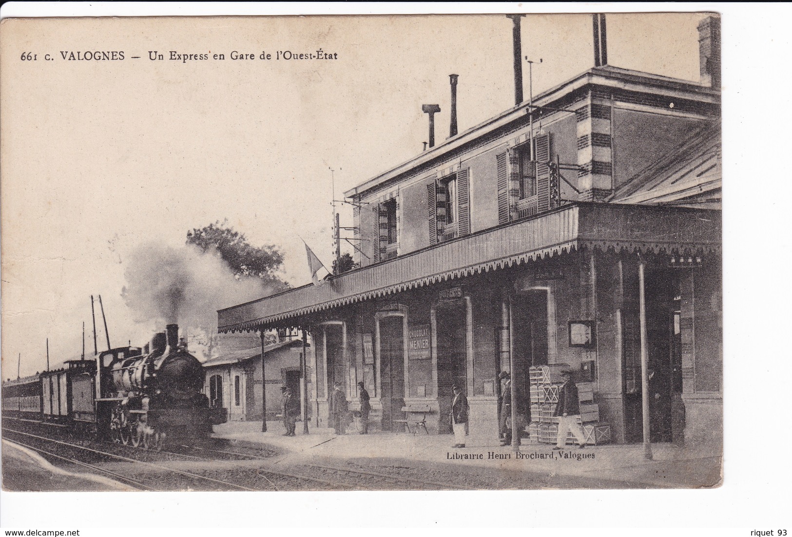 661 C. VALOGNES - Un Express En Gare De L'Ouest-Etat - Valognes