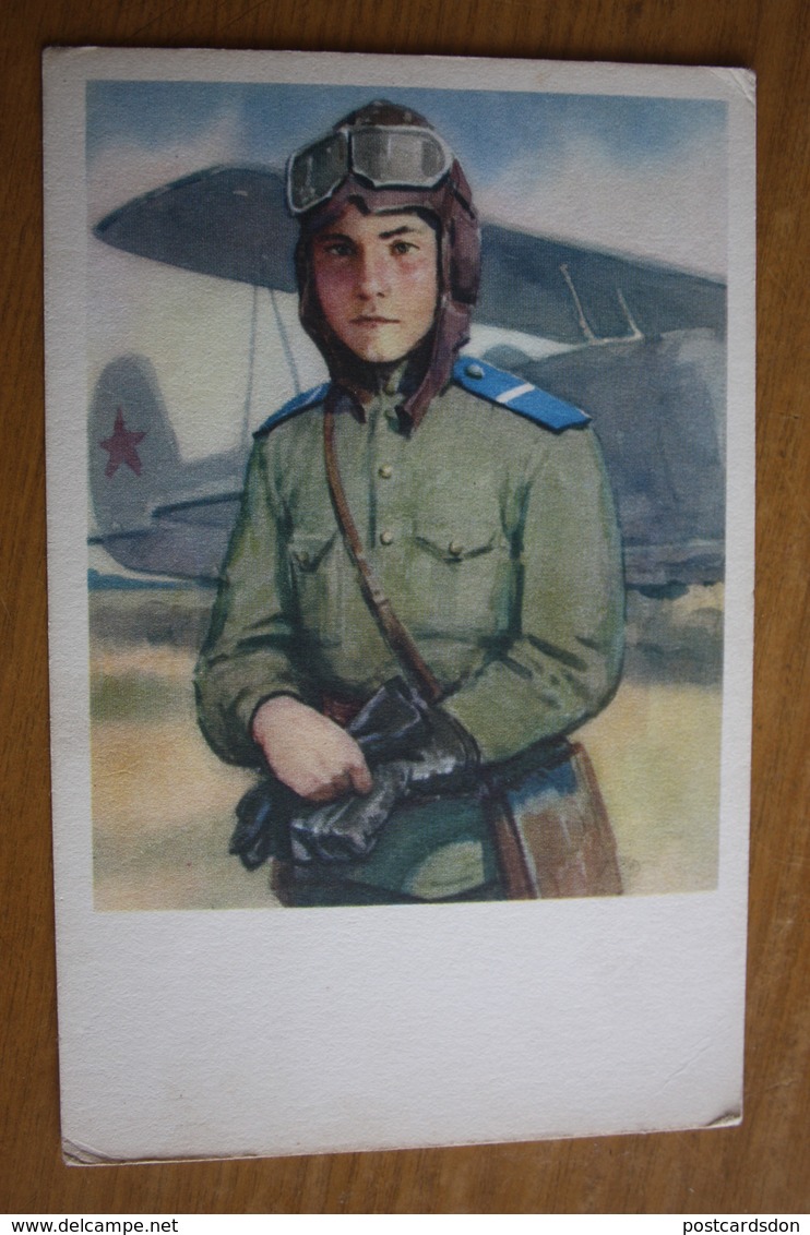 Young Pilot Near The Po-2 War Plane / Old Postcard 1968 - 1939-1945: 2. Weltkrieg