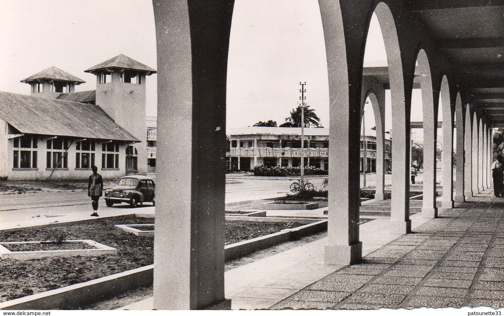 MOYEN CONGO POINTE NOIRE LES ARCADES CARTE PHOTO DENTELEE - Pointe-Noire