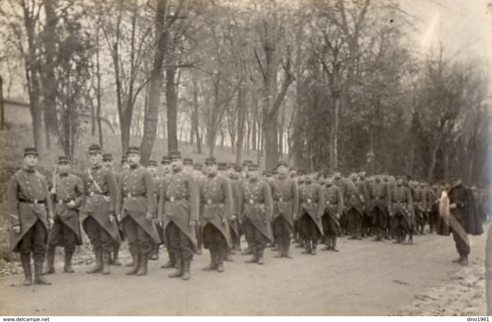 CPA 2454 - MILITARIA - Carte Photo Militaire - Soldats De L'Infanterie Militaire En Manoeuvres - Regimente