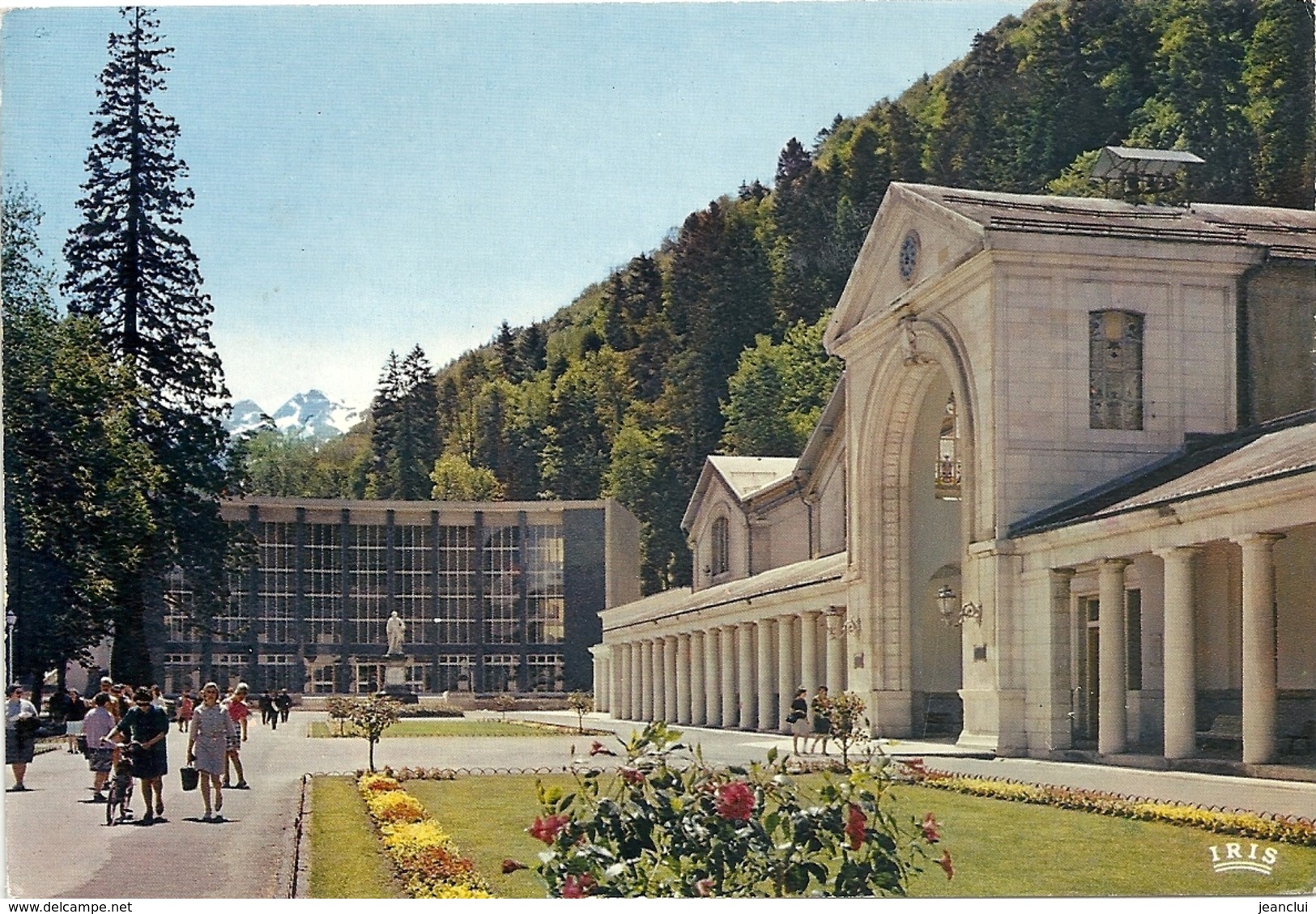 CPM . LUCHON . L'ETABLISSEMENT THERMAL ET LE NOUVEAU SAUNA . VAPORARIUM  . AFFR AU VERSO LE 11-5-1971  . 2 SCANES - Luchon