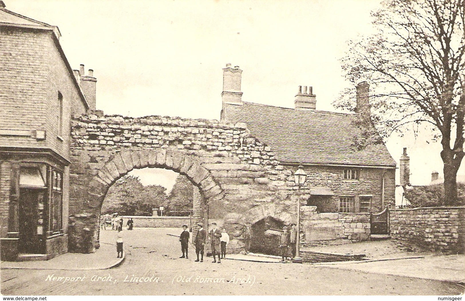 Newport Arch, Lincoln  ( Old Roman Arch ) - Lincoln