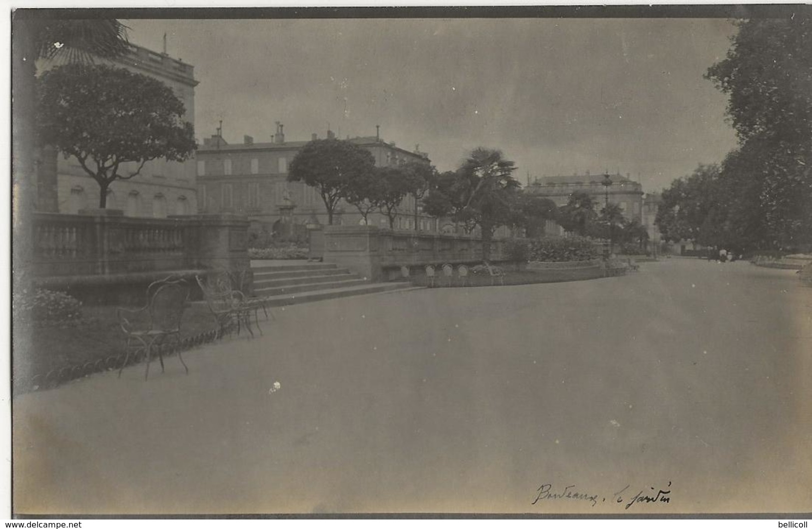 BORDEAUX  -  Le Jardin  -  CARTE PHOTO Située Selon Annotation Manuscripte Au Bas De La Carte - Bordeaux