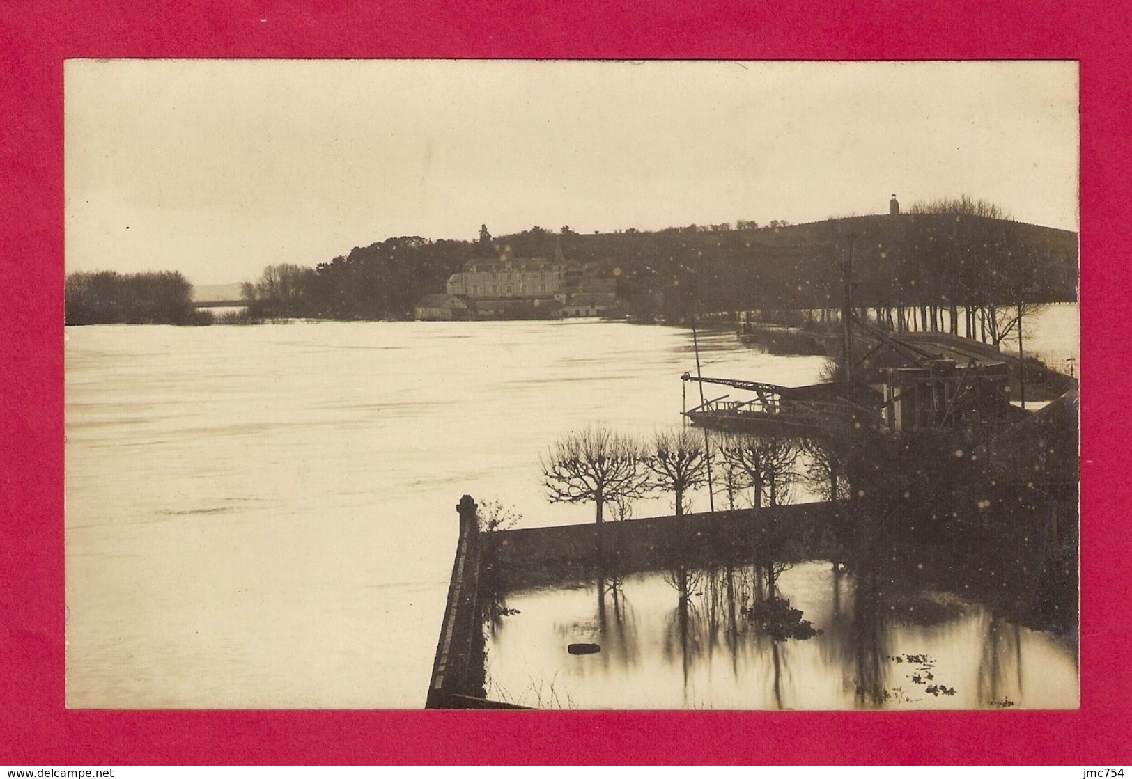 CPA.   Inondations.  Crue De La Loire En Anjou En Janvier 1910 - Inondations